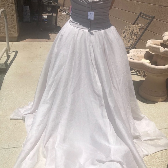 Vera Wang White Label Wedding Dreas - Picture 5 of 8